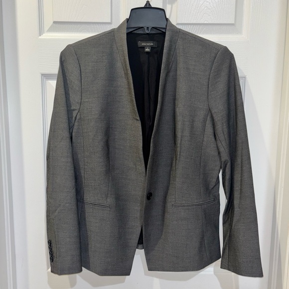 Ann Taylor Jackets & Blazers - STUNNING Ann Taylor Blazer SZ 12